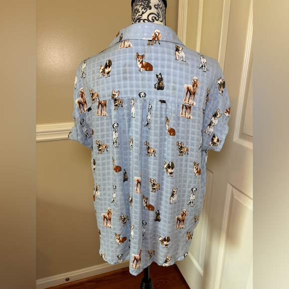 Jane + Delancey -women’s Blue, Dog Print Button-Up Shirt, short sleeve, size Med - Picture 7 of 10
